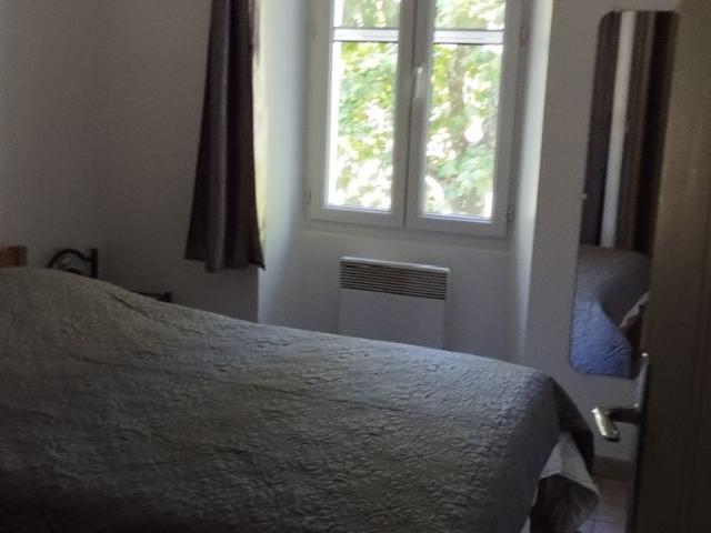 Appartement 2 pièces, 25 m² à louer à Forcalqueiret 83136