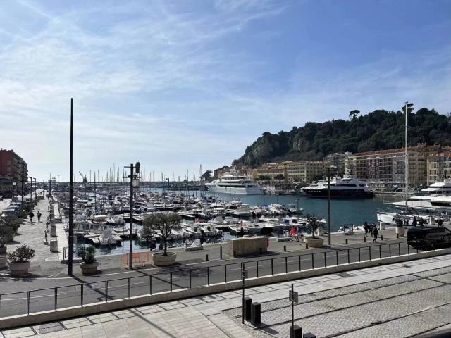 Appartement 2 pièces, 28 m² à louer à Nice 06300