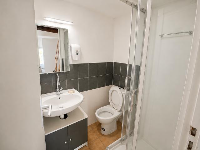 Appartement 2 pièces, 29 m² à louer à Solliès Ville 83210