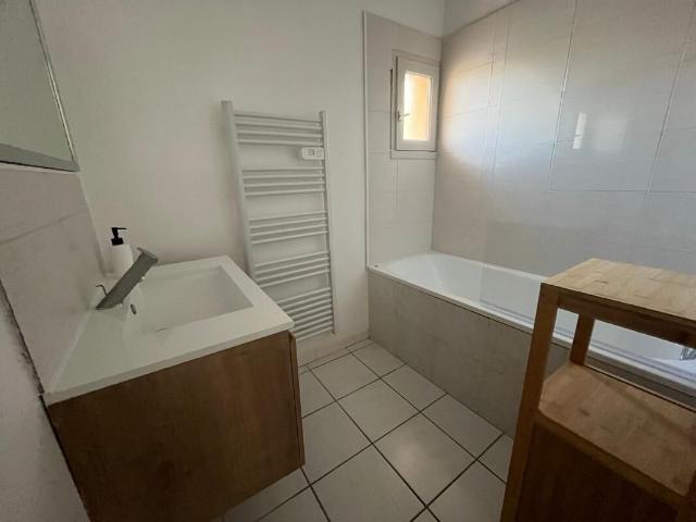Appartement 2 pièces, 33 m² à louer à Marsillargues 34590