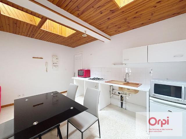 Appartement 2 pièces, 33 m² à louer à Montluçon 03100