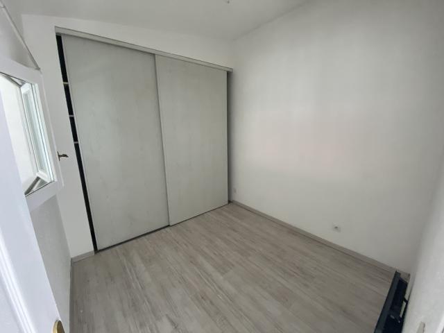 Appartement 2 pièces, 33 m² à louer à Solliès Pont 83210