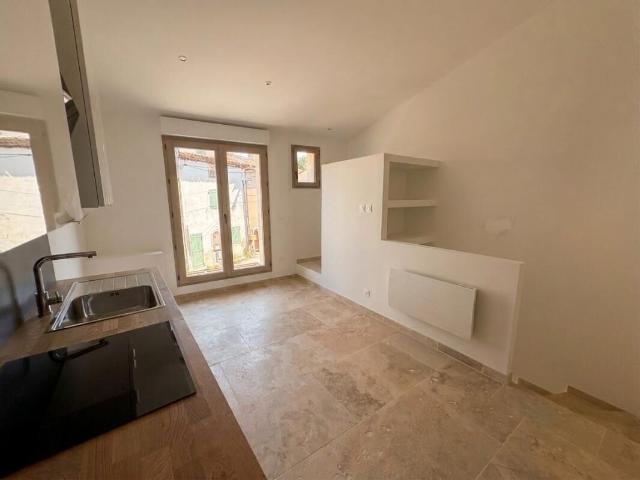 Appartement 2 pièces, 30 m² à louer à Allemagne en Provence 04500