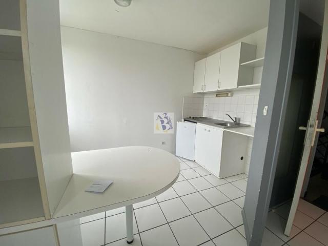 Appartement 2 pièces, 30 m² à louer à Angoulême 16000