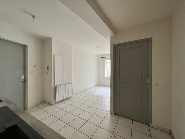 APPARTEMENT 2 PIECES 31.71m2 TOURY