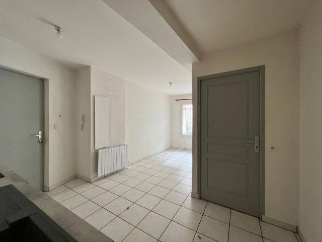 APPARTEMENT 2 PIECES 31.71m² TOURY