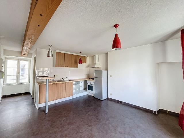 Appartement 2 pièces, 31 m² à louer à Champeix 63320