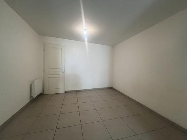 Appartement 2 pièces, 31 m² à louer à Montoison 26800