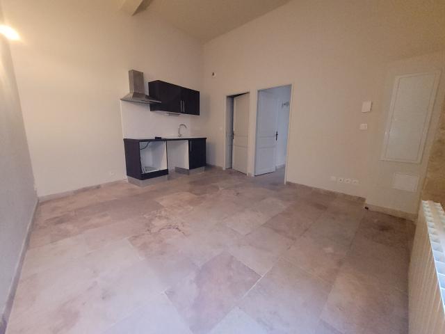 Appartement 2 pièces, 32 m² à louer à Nîmes 30000