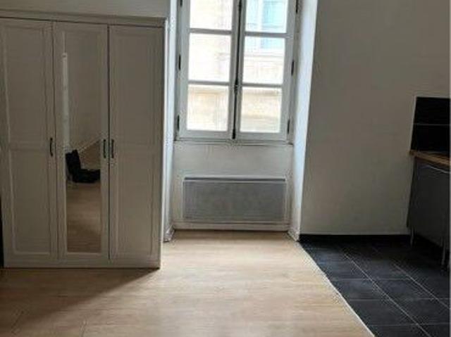 Appartement 2 pièces, 37 m² à louer à Bordeaux 33000