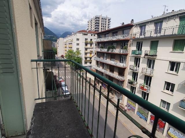 Appartement 2 pièces, 37 m² à louer à Grenoble 38100