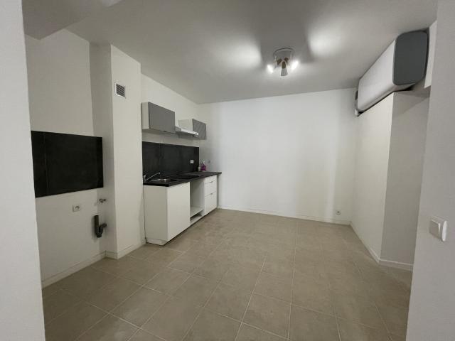 Appartement 2 pièces, 37 m² à louer à La Roque d'Anthéron 13640