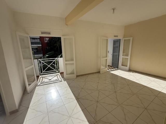 Appartement 2 pièces, 37 m² à louer à Saint Denis 97400