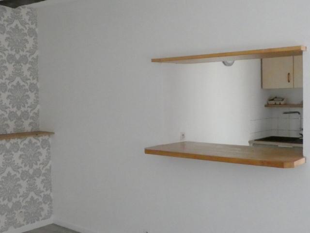 APPARTEMENT 2 PIÈCES 34 m2 avec stationnement