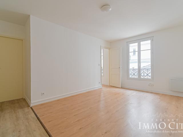 Location 2 pièces rénové, métro Jules Joffrin 2 pièces