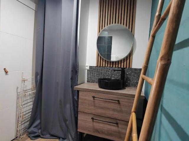 À LOUER APPARTEMENT T2 MEUBLÉ TOULON VAUBAN