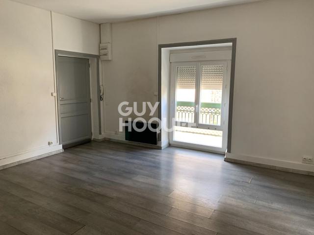Appartement T2 à louer au centre ville d'Aubenas Réf 6142 1409