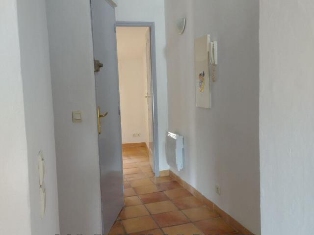 Appartement 2 pièces, 35 m² à louer à Callas 83830
