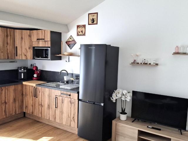 TRES BEL APPARTEMENT MEUBLÉ, DE TYPE 2 HYPER PROCHE DES FACS