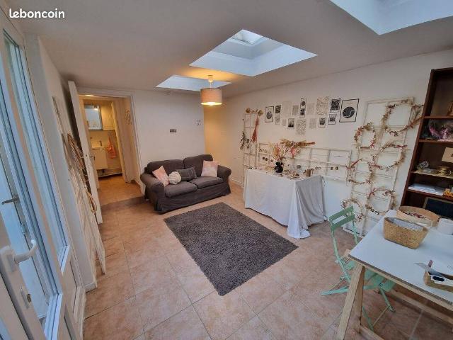 Appartement 2 pièces 35 m² sur verdure avec terrasse privative, en plein centre ville de Maisons Alfort