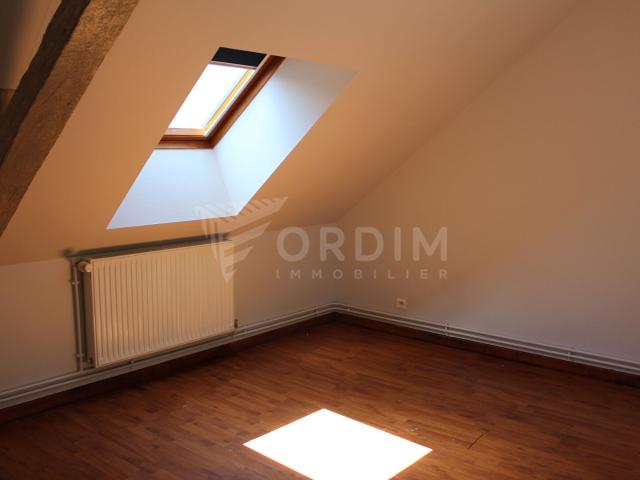 Appartement 2 pièces, 36 m² à louer à Auxerre 89000