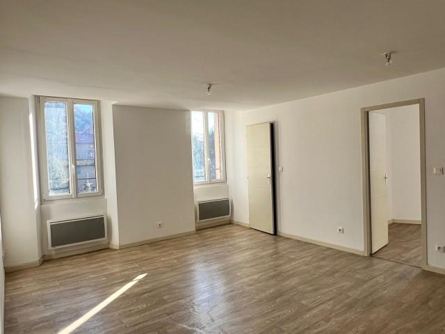 Appartement 2 pièces, 36 m² à louer à Méounes lès Montrieux 83136