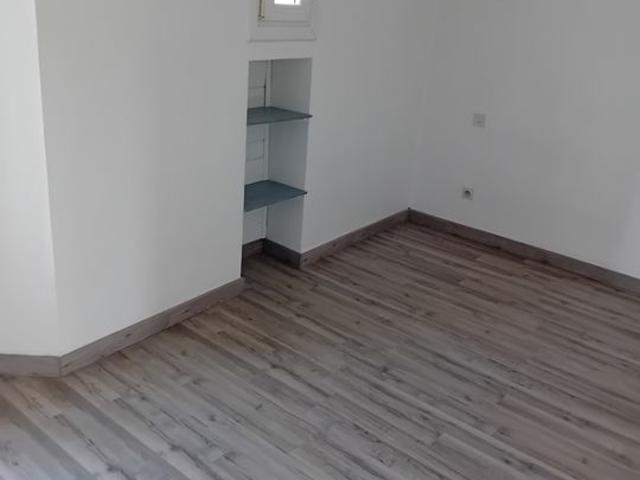 Appartement 2 pièces, 38 m² à louer à Trans en Provence 83720