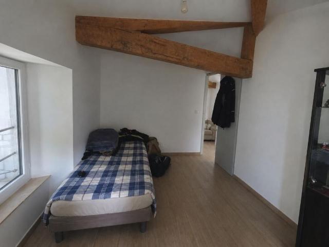 Appartement 2 pièces, 38 m² à louer à Aups 83630