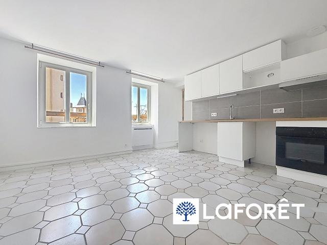 Appartement 2 pièces, 38 m² à louer à Bourgoin Jallieu 38300