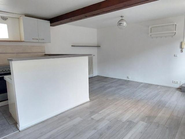 Appartement 2 pièces, 38 m² à louer à Fleurieu sur Saône 69250