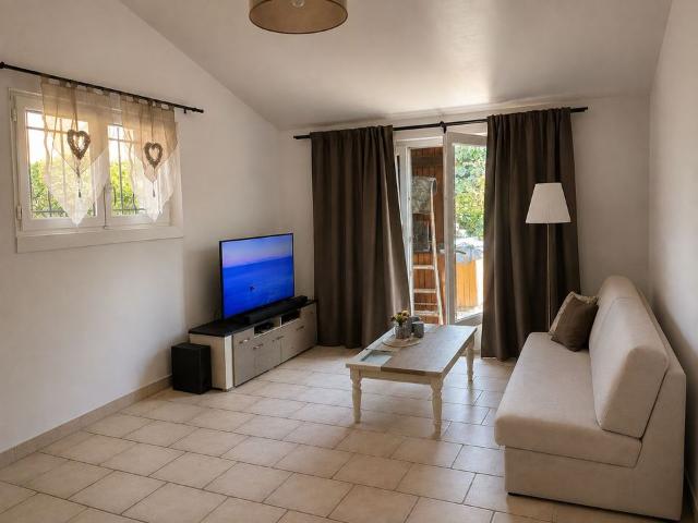 Appartement 2 pièces, 39 m² à louer à Trans en Provence 83720