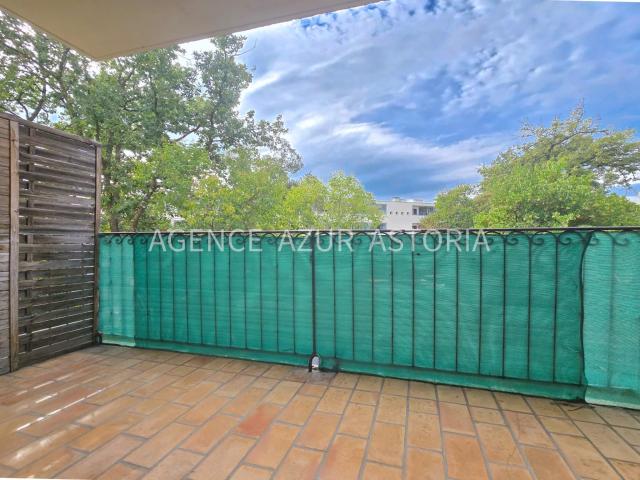 Appartement 2 Pieces Traversant En Vente A Saint Raphael 48m² Saint Raphaël