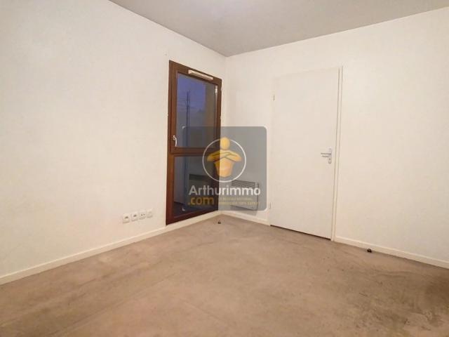 Appartement 2 pièces VALENTON avec balcon