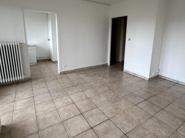 Appartement 2 pièces à louer: Melun