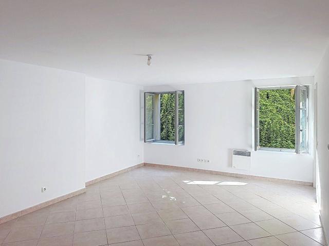 Appartement 2 pièces à louer au rez de chaussée Quartier Prêc