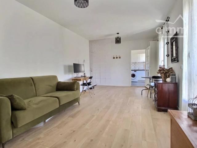 Appartement 2 pièces, à louer à Arcueil 94110