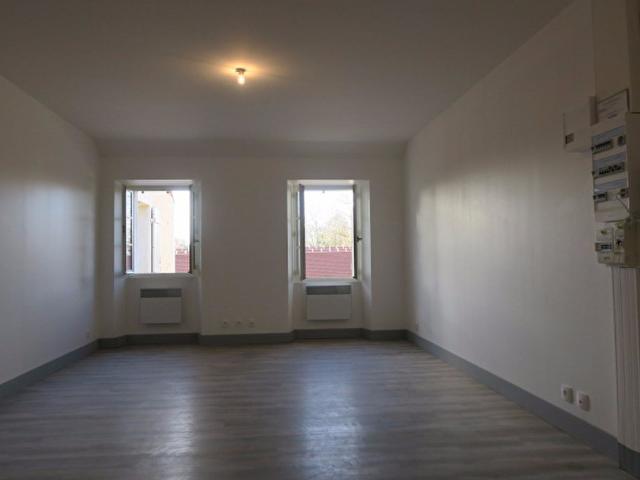 Appartement 2 pièces à louer à Blandy Exclusivité Guy Hoquet