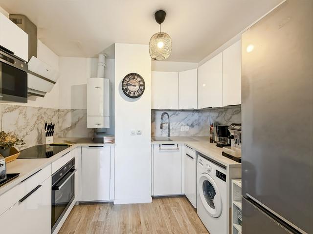 Appartement 2 pièces à louer à Dammarie les Lys Dernier étage avec parking