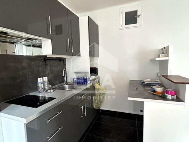 Appartement 2 pièces à louer à Paris Réf 2758