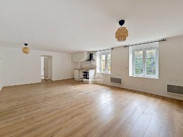 Appartement 2 pièces à louer à Tiercelet Rénové à neuf et calme