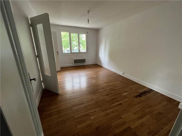 Appartement 2 pièces à louer Grenoble 38000 / Réf: 3 ZENITHREGIE