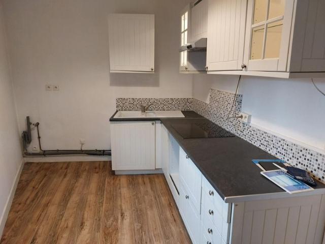 Appartement 2 pièces à Sin le Noble