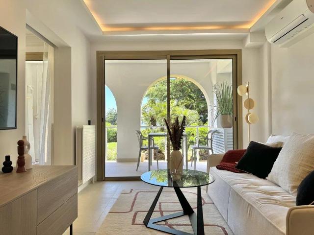 Appartement 2 Pieces A Vendre Cannes Californie 40m² Cannes