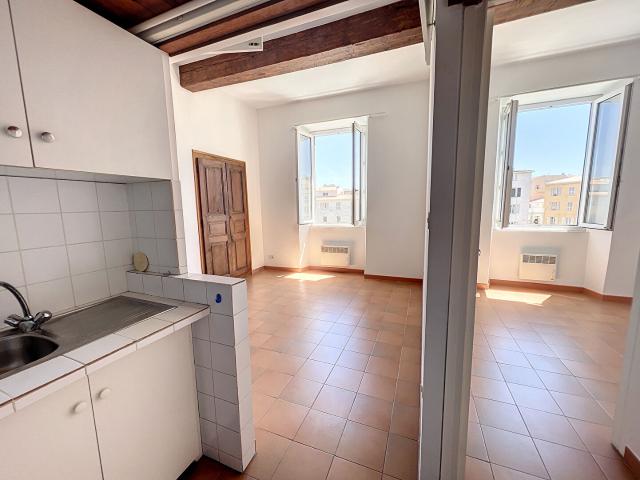 Appartement 2 pièces AJACCIO Ultra centre