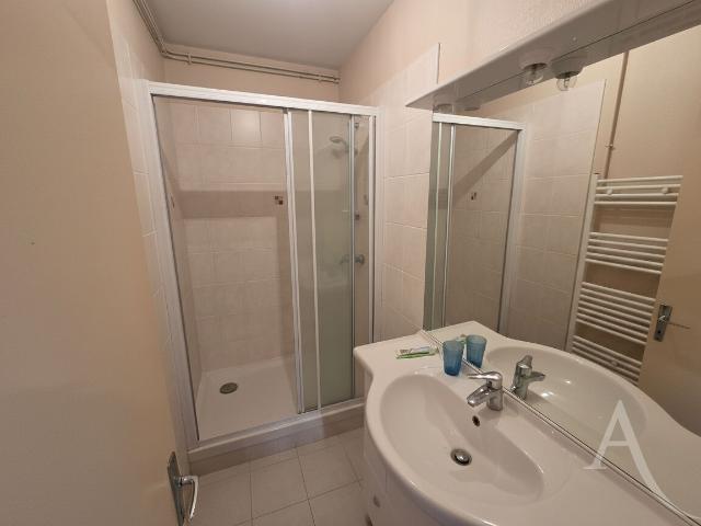 Location appartement 2 pièces, 56.00m², Argenton sur Creuse