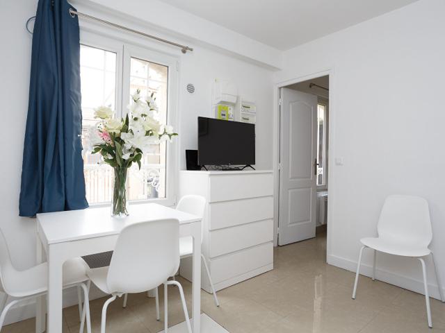Appartement 2 pièces Aubervilliers 25.82m² 850€ à louer l'Adresse