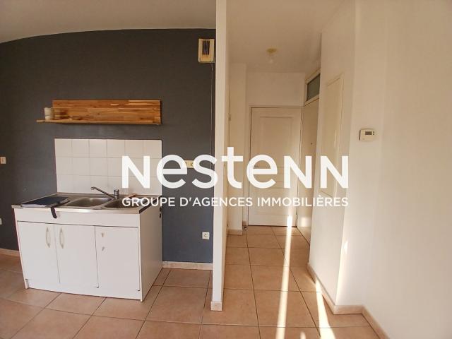 Appartement 2 Pièces avec ascenseur balcon cave parking et garage 69800 SAINT PRIEST