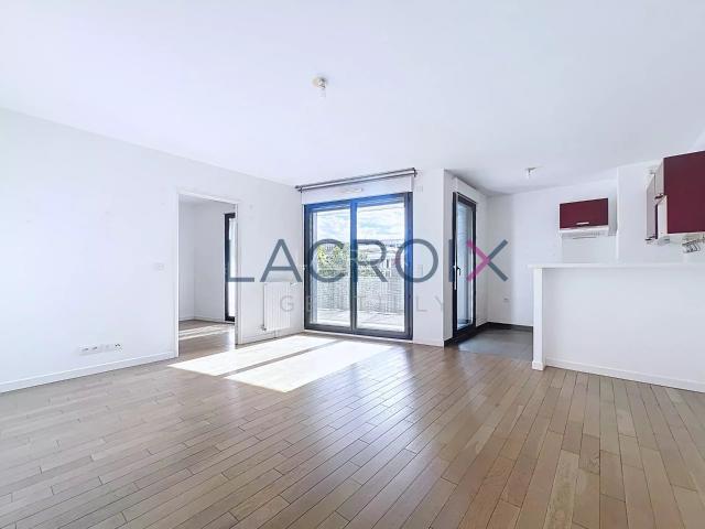 Appartement 2 pièces avec balcon et parking à 2 pas du métro