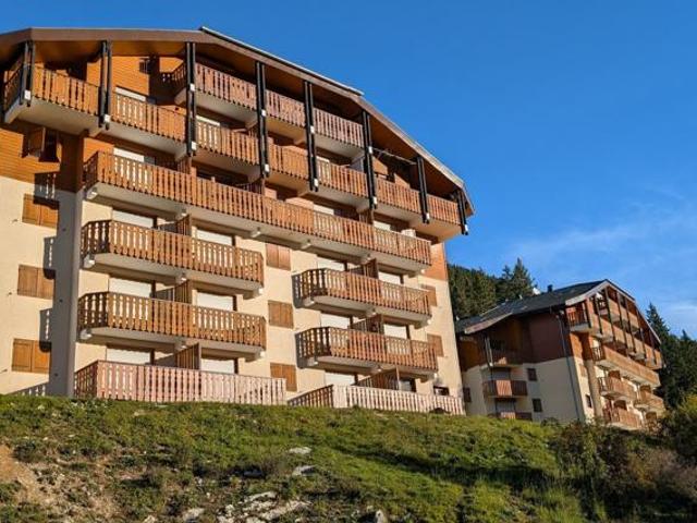 Appartement 2 Pièces avec balcon exposé sud ouest sans vis à vis avec vue imprenable sur les montagnes