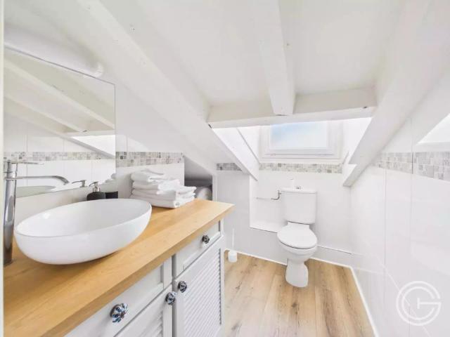 APPARTEMENT 2 PIECES AVEC CLIMATISATION 35 GAMBETTA COEUR CENTRE VILLE